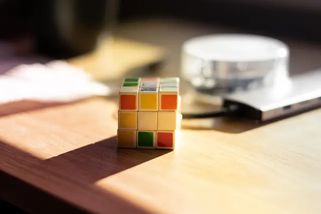 7 astuces innovantes pour résoudre votre Rubik's Cube