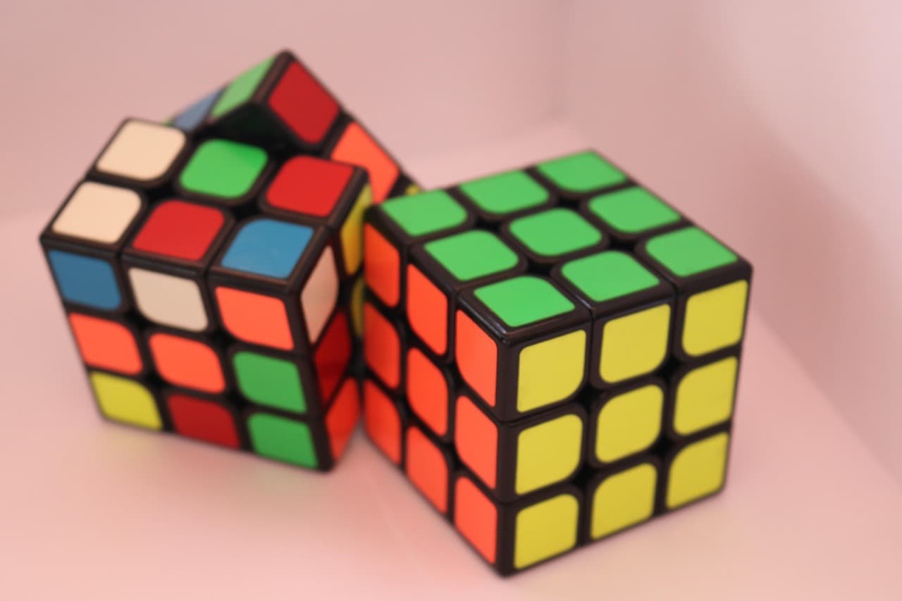 Comment améliorer votre technique de Rubik's Cube rapidement